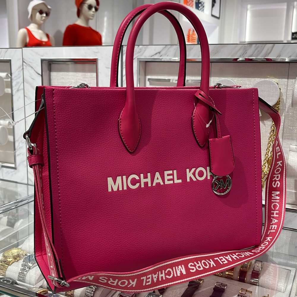 Michael Kors Mirella Medium Pebbled Leather Tote Bag
Dragonfruit
NWT - Picture 2 of 16